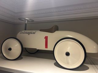 Coche clásico sin pedales ItsImagical