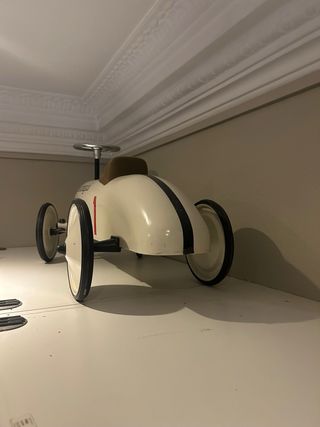 Coche clásico sin pedales ItsImagical