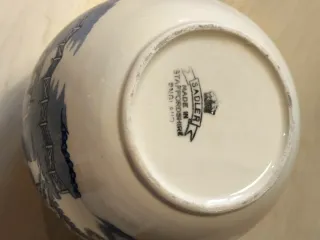 Tibor de cerámica inglés, motivos azules