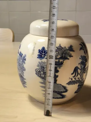 Tibor de cerámica inglés, motivos azules