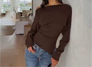 Camiseta asimétrica marrón talla única