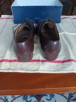 Zapatos de piel para caballero Talla 41.