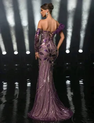 Vestido de fiesta morado y dorado