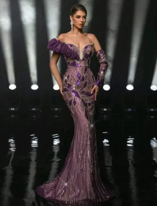 Vestido de fiesta morado y dorado