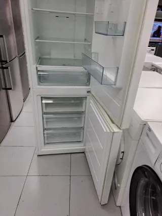 ◇Nevera Teka 188.centímetros◇