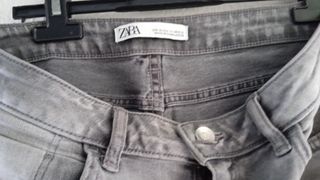 Pantalón vaquero pitillo gris Zara