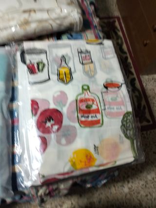 Cortinas verdes y blancas