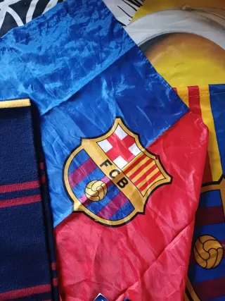 Lote FC Barcelona: Banderas, Estuche y Bufanda