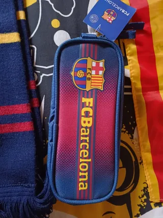 Lote FC Barcelona: Banderas, Estuche y Bufanda