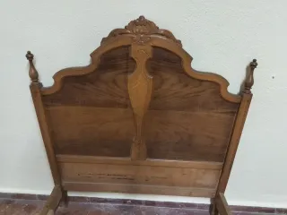 Camas de madera antiguas