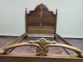 Camas de madera antiguas