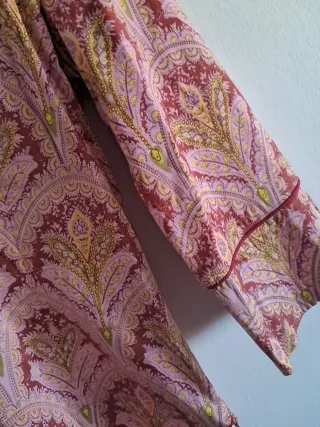 Blusa camisa ¾ rosa y amarilla estampada talla M