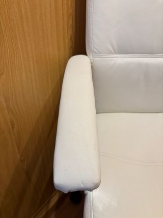 Silla de oficina El Corte Inglés blanca