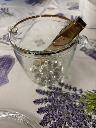 Cubiteras de cristal y metal doradas