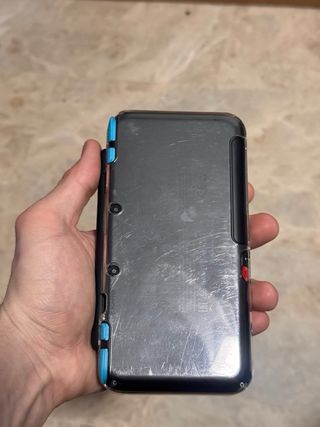 Nintendo 2DS XL Negra y Azul