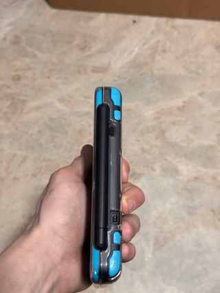 Nintendo 2DS XL Negra y Azul