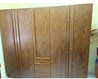Armario de madera