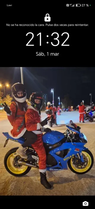 Suzuki GSX 600 R Azul