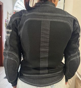 Chaqueta de moto NUEVA,  con protecciones