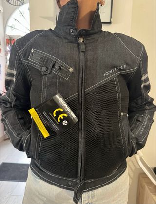 Chaqueta de moto NUEVA,  con protecciones