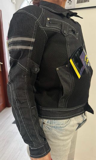Chaqueta de moto NUEVA,  con protecciones