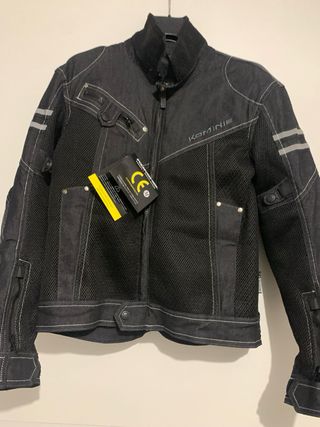 Chaqueta de moto NUEVA,  con protecciones