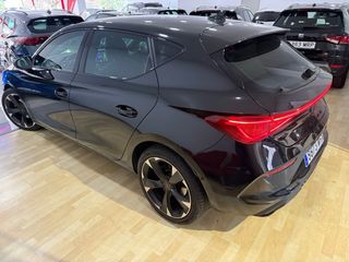 CUPRA Leon e-Tsi 2023