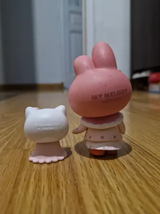 Muñecos Hello Kitty y My Melody