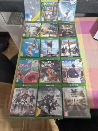 Xbox One S Negra y Blanca 500gb con 15 juegos.