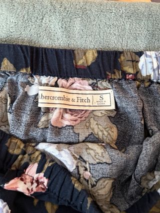 Blusa floral sin tirantes