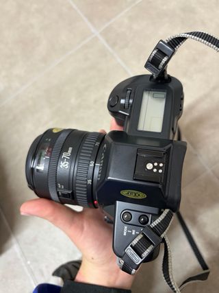 Cámara analógica Canon EOS 620