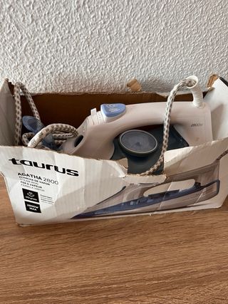 Plancha de Vapor Taurus Agatha 2800W