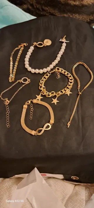 6 Pulseras Niñas Doradas y Perlas