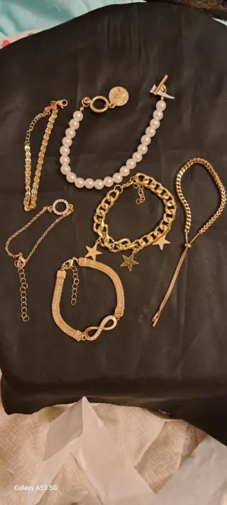 6 Pulseras Niñas Doradas y Perlas