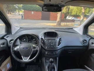 Año 2018, letra C.. Ford tourneo 1.5 diesel 95cv