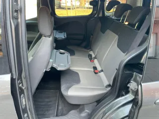 Año 2018, letra C.. Ford tourneo 1.5 diesel 95cv