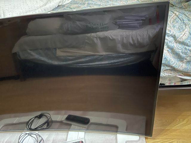 Samsung TV uhd ultra high definition 4k ovalada 55