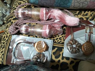 Agarraderas de cortina doradas y marrones