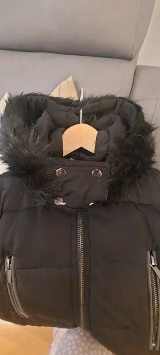 Abrigo de invierno negro