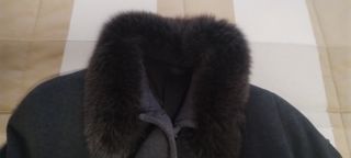 Cuello de piel de zorro azul