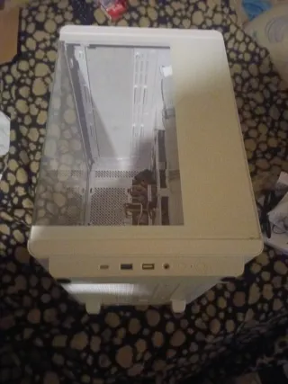 Caja PC Gaming Blanca Nueva con fuente alimentació