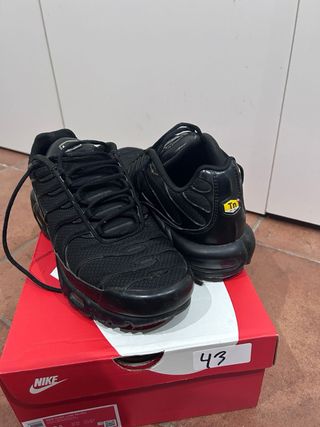 Nike Air Max Plus TN Negras