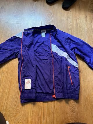 Chaqueta Reebok Morada y Plateada