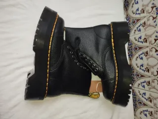 Botas Dr. Martens negras plataforma