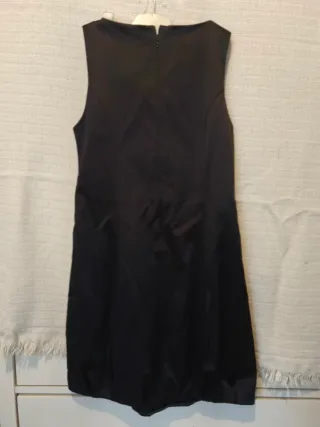 Vestido negro con lazo