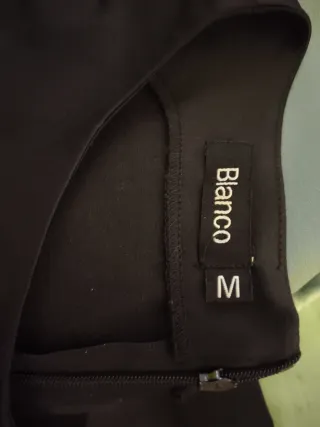 Vestido negro con lazo