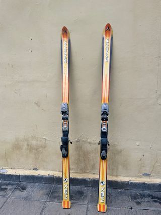 Sci Dynastar MAX con attacchi