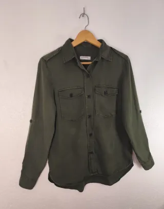 Camisa Zara Verde Militar Talla M