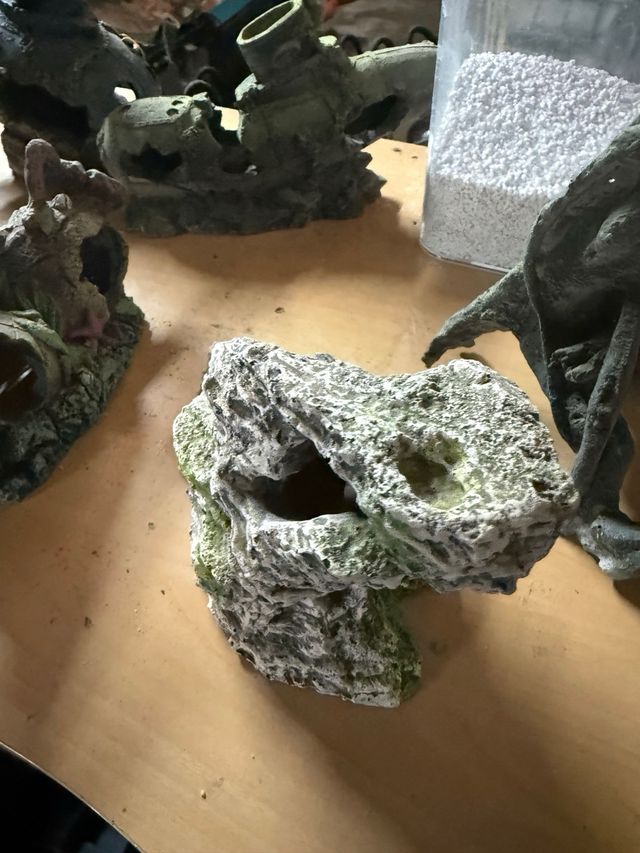 Accesorios para acuario: submarino, ruina, etc.