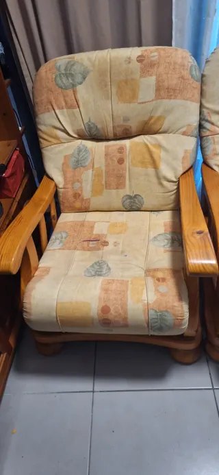 Sofá y sillones tricolor madera